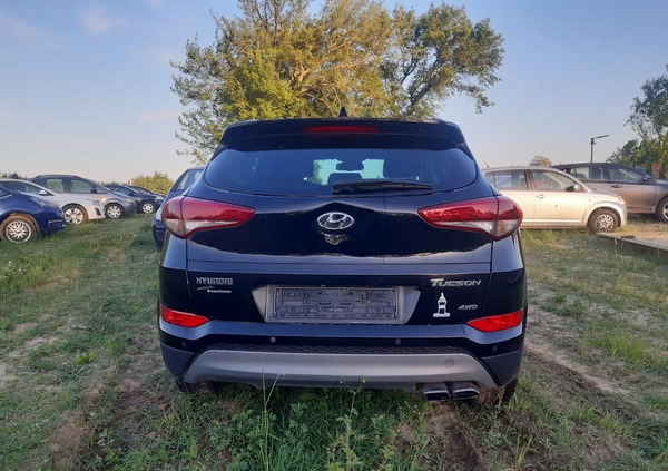 Hyundai Tucson cena 29500 przebieg: 57560, rok produkcji 2017 z Trzemeszno małe 79